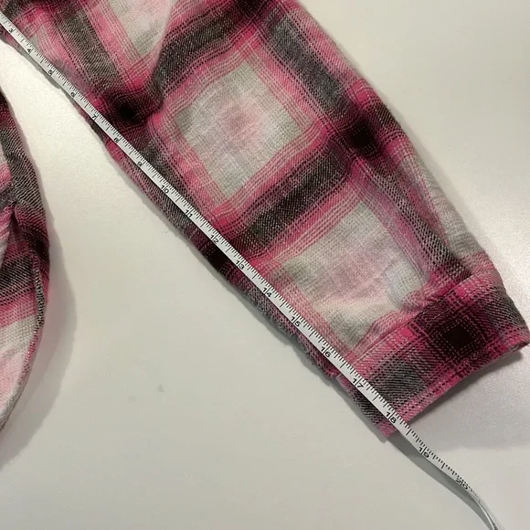 **2/$18** AEO Oversized Hooded Flannel - Size Medium - Picture 5 of 10